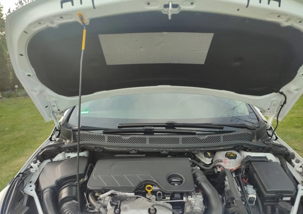 Opel Astra cena 41500 przebieg: 172000, rok produkcji 2018 z Kielce małe 742